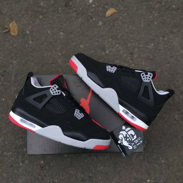 retro 4 black cement release date