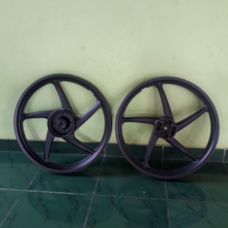 Velg Racing Revo