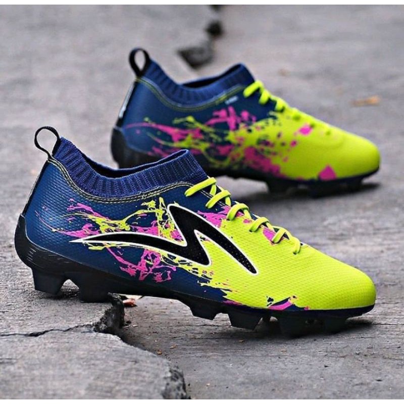 Specs soccer swervo cyanide tnt 19 fg