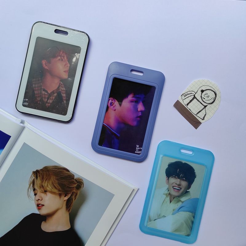

PHOTOCARD / ID CARD HOLDER (ACRYLIC)
