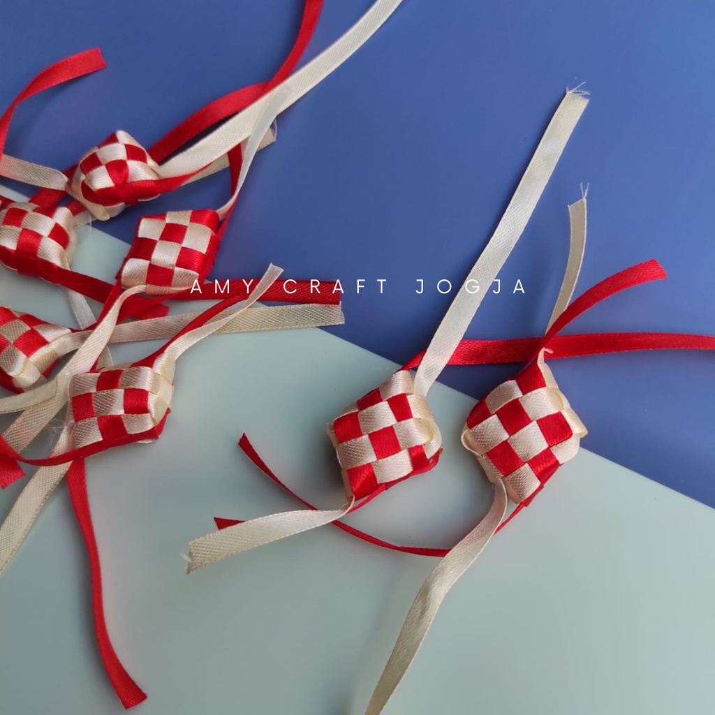 

[MERDEKA EDITION] Ketupat Hias Merah Putih Ketupat Pita Ketupat Mini Ketupat Unik Ketupat Siap Pakai