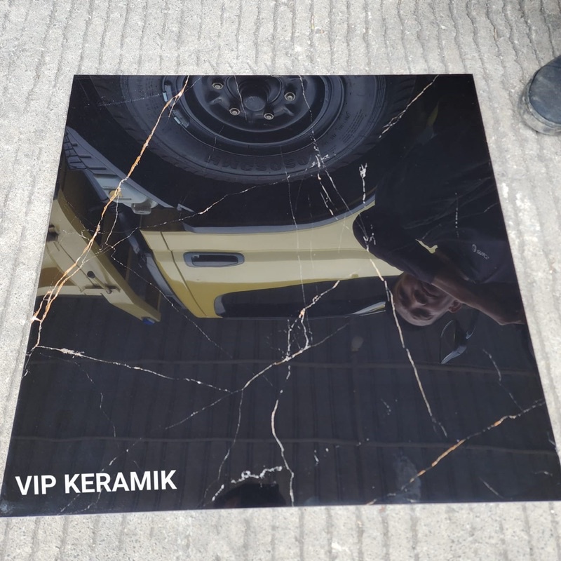 GRANIT VALENTINO GRESS GOLDEN BLACK 60X60 KW1