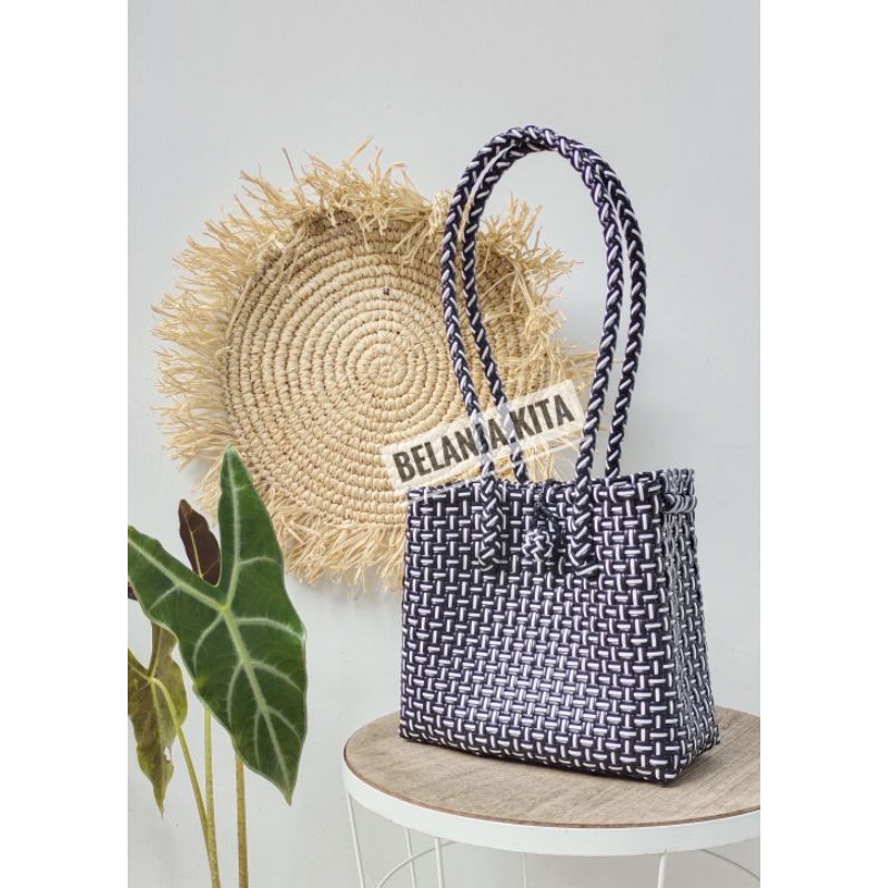tas belanja hits tas size s plastik anyaman lucu