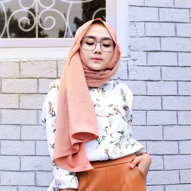 Kemeja Adelia Motif 3 Warna