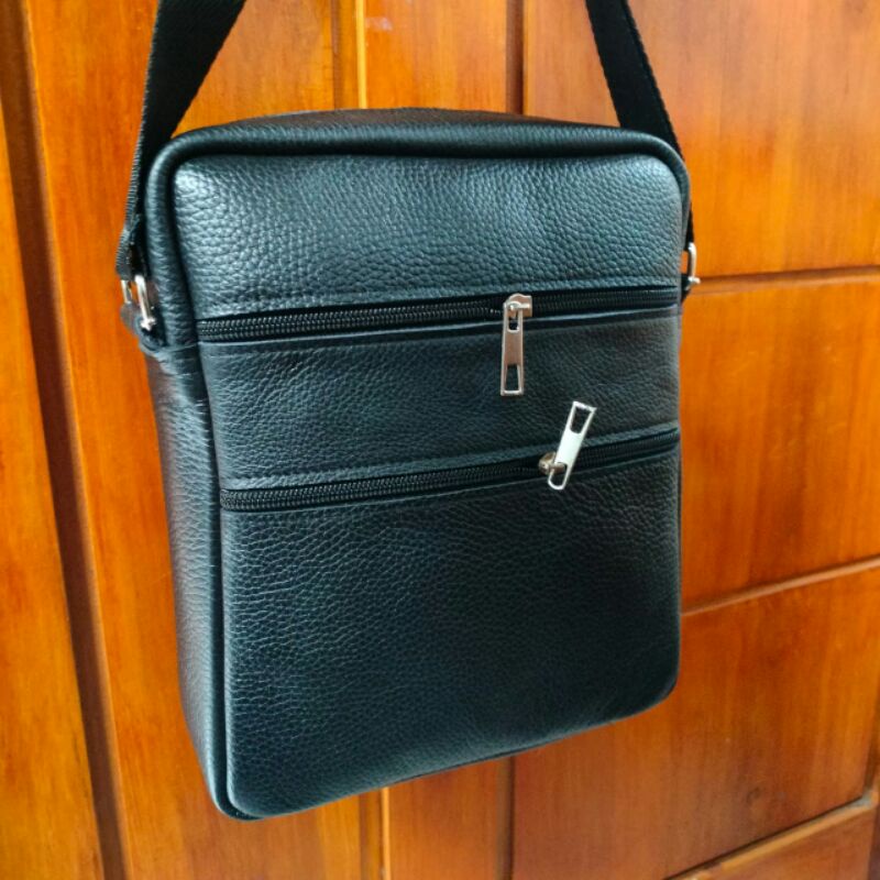 tas selempang pria kulit sapi banyak saku
