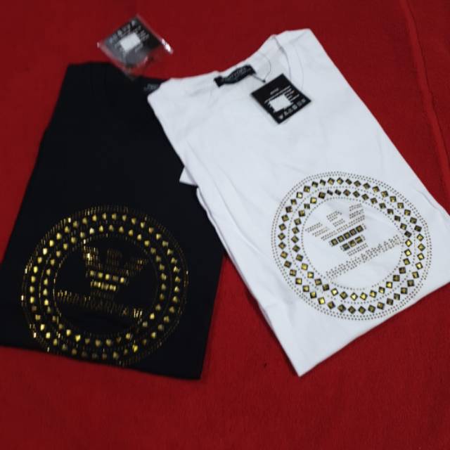 Kaos armani mote cantik