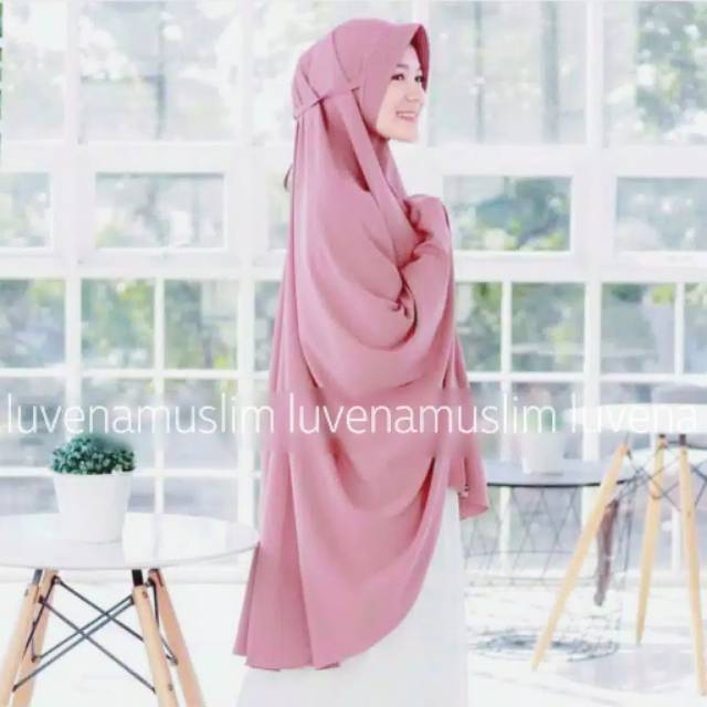 Hijab Wolfis Pet Tali Jumbo