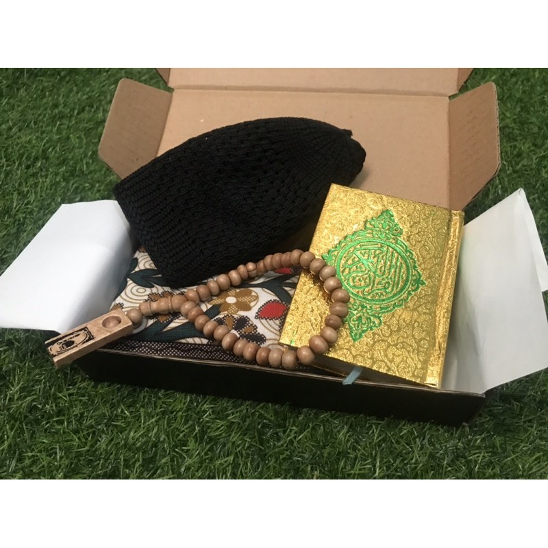 paket sajadah al quran/paket al quran/kadocowok/kado islami/kado pernikahan/kado ulangtahun/al quran