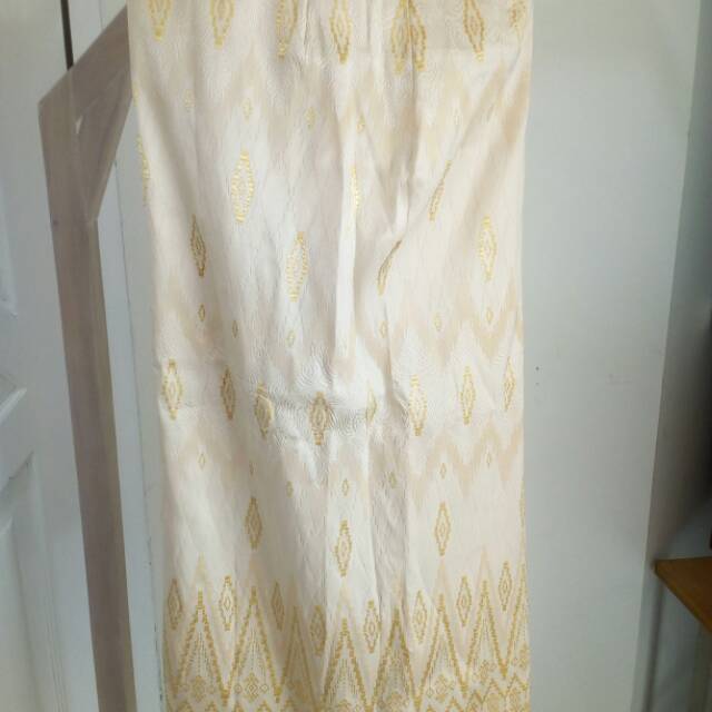 Kain Songket Putih dan Orange