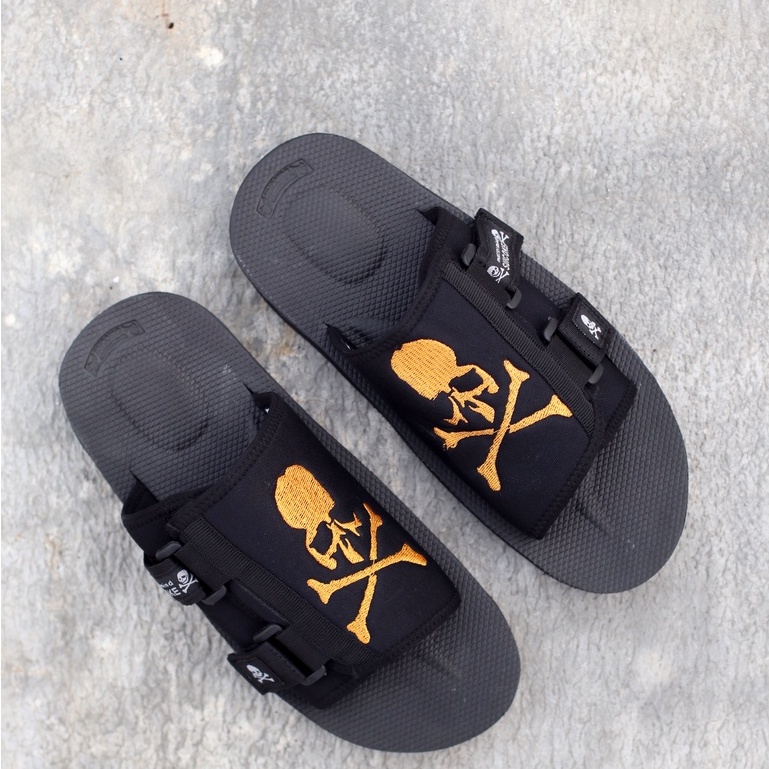 NEW SANDAL MASTERMIND SUICOKE BLACK GOLD