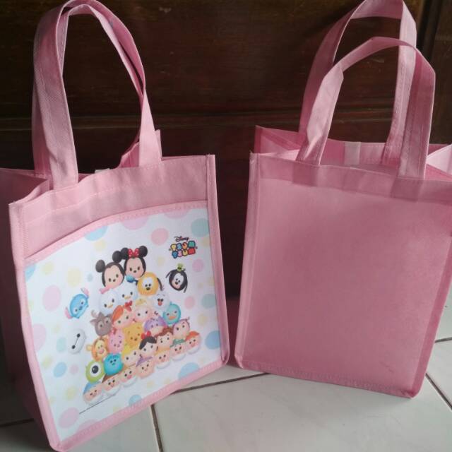 

Tas souvenir ultah anak model kantong tsum2