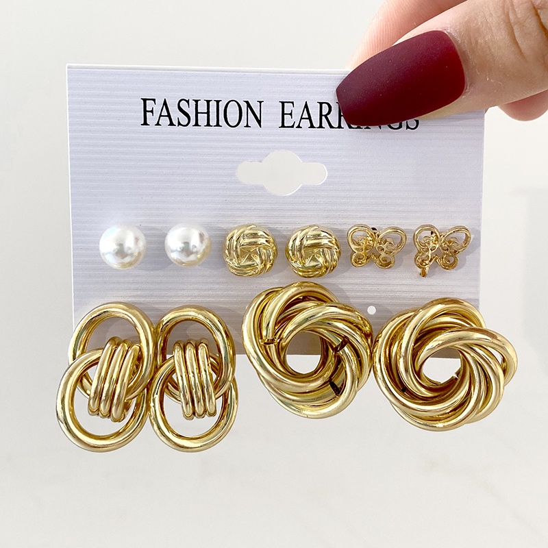 YEEZII Set Anting Stud Hias Liontin Kupu-Kupu Hati Berlian Mutiara Bahan Resin Untuk Wanita