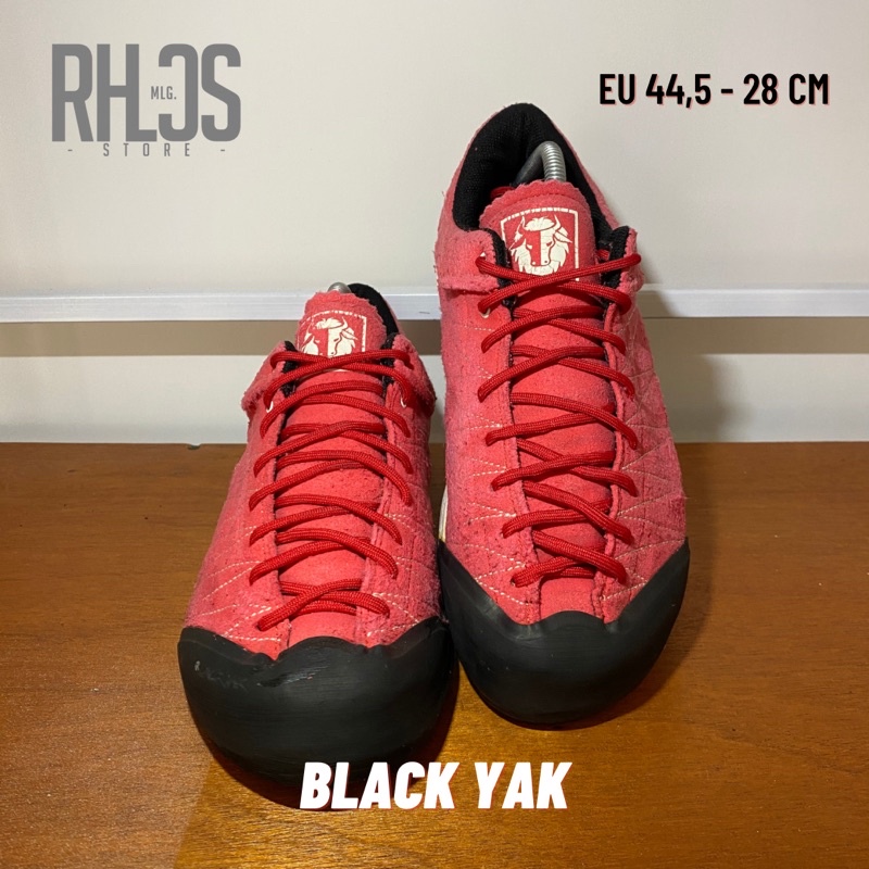 Sepatu Outdoor BLACK YAK Second