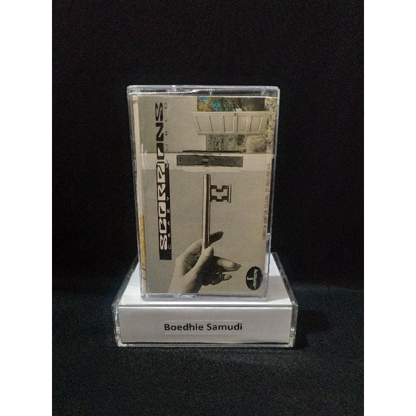 kaset Scorpions album Crazy World