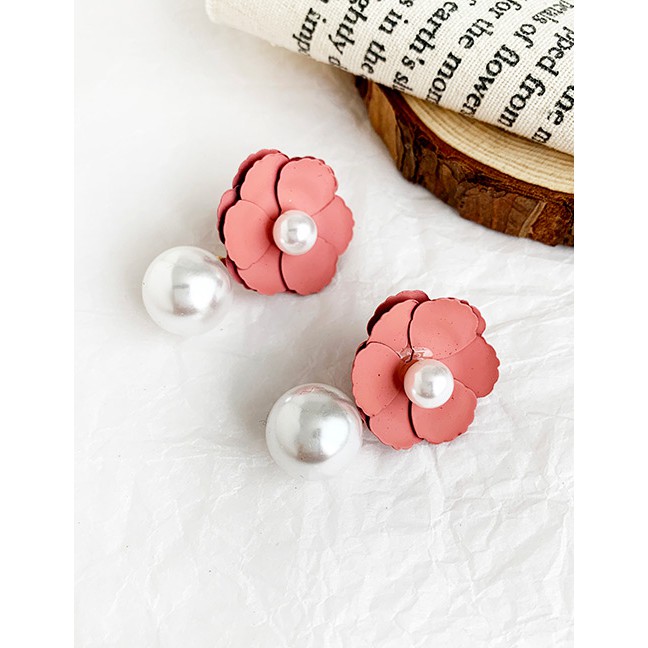 LRC Anting Tusuk Fashion Alloy Flower Pearl Stud Earrings F91821