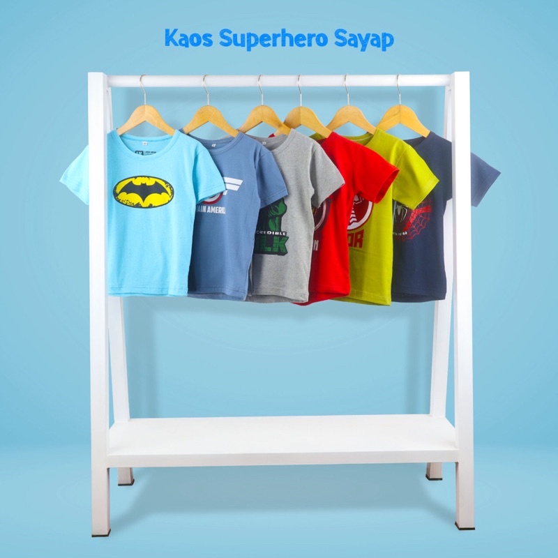 Kaos superhero sayap