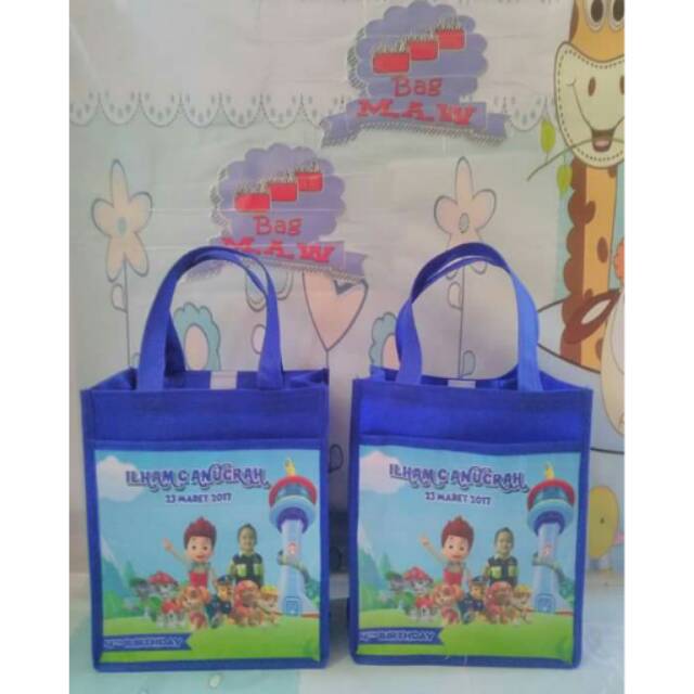 

tas Kantong /tas ulang tahun /souvenir /Promosi