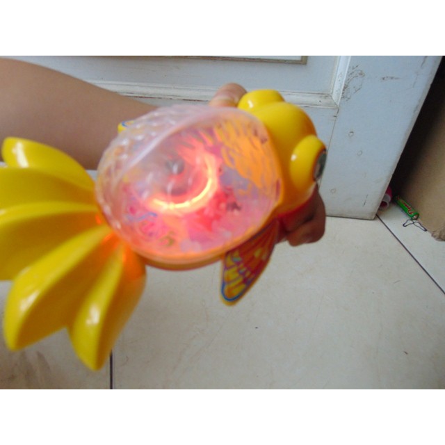 Mainan Ikan Mas Koki Tarik Jalan Ada Nyala Lampu LED LT-104