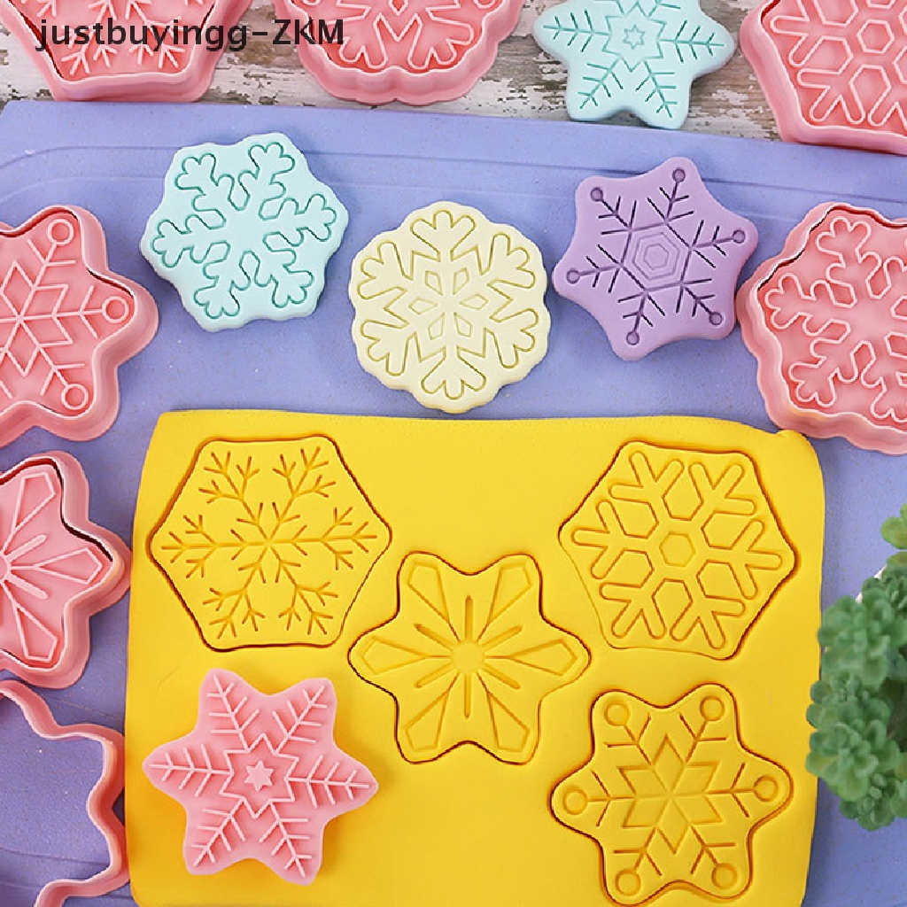 8pcs / set Cetakan Pemotong Kue Kering Bentuk Kepingan Salju Model Timbul Untuk Natal