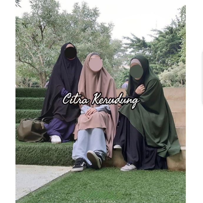 Jilbab syari bahan drama queen import jumbo model belah samping - ready