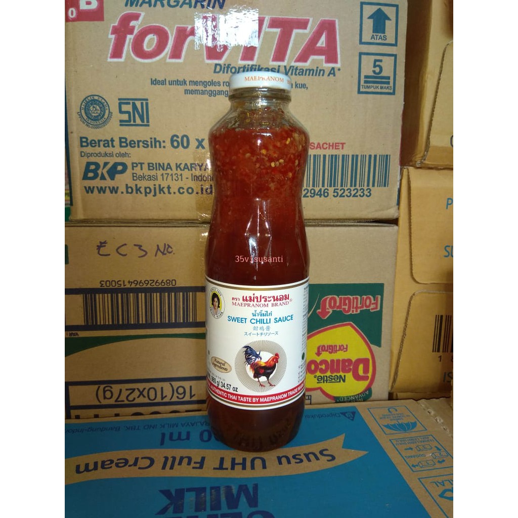 

Thai sweet chili sauce maepranom brand 980 gram