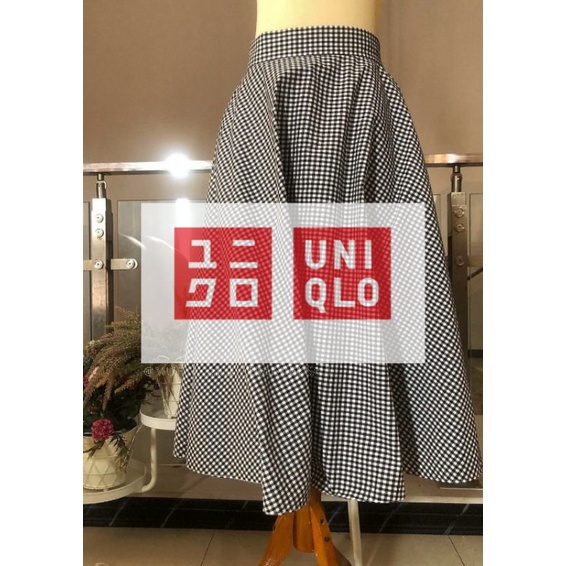 Skirt Tartan By Uniqlo Kotak Hitam Putih