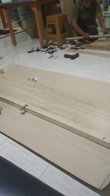 Lemari Pakaian 3 Pintu Cermin Lp 328