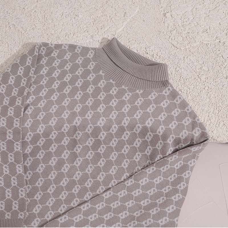 [NO RESTOCK] Signature Comfy Sweater Color Taupe Size S by Benang Jarum Buttonscarves