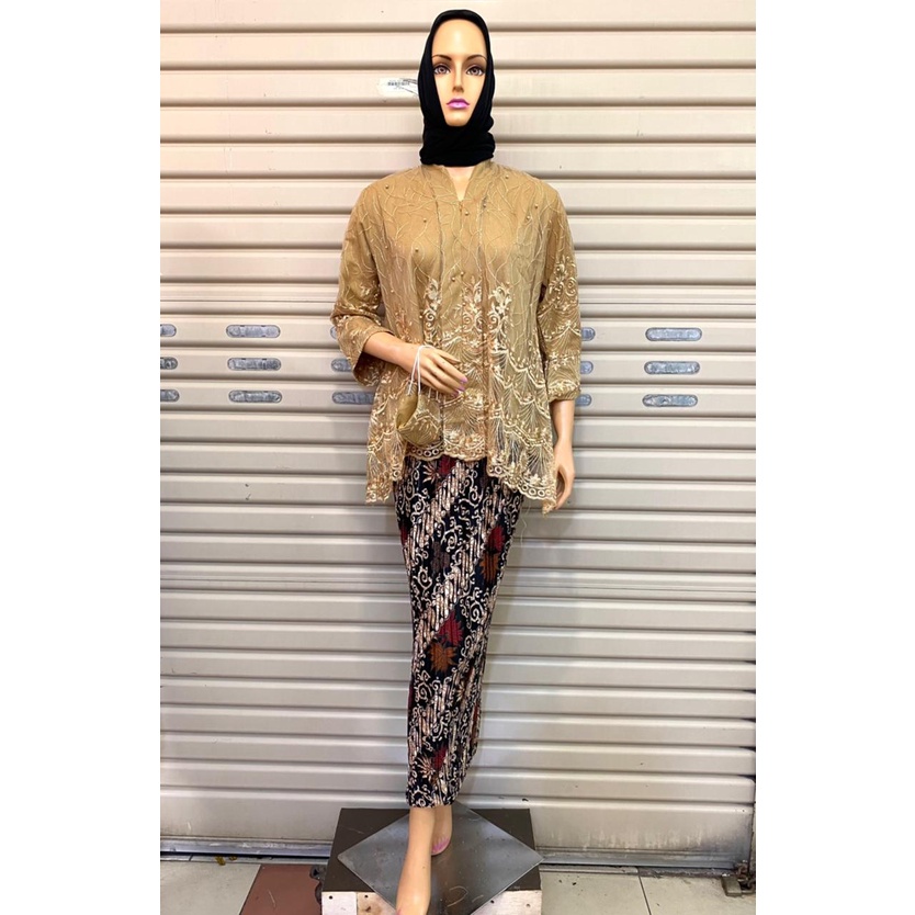 (COD) SETELAN KEBAYA MODERN / KEBAYA TILLE FLOY / KEBAYA WISUDA / KEBAYA AKAD/KEBAYA PENGANTIN/KEBAYA FLOY/KEBAYA TILLE/FLOY TILLE/ATASAN KEBAYA MODERN/BAJU KEBAYA/KEBAYA LAMARAN/KEBAYA KARTINI BY KIRANAOL-1