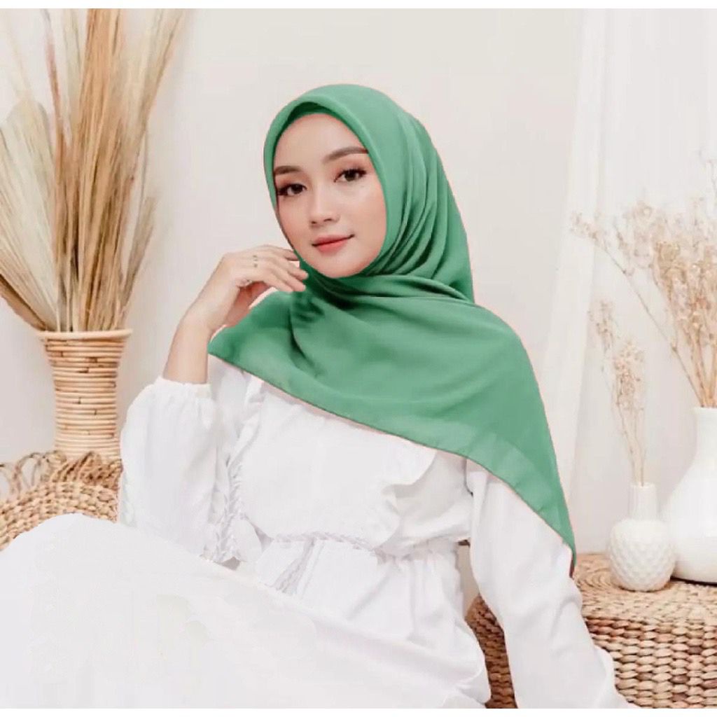 HIJAB BELLA SQUARE / JILBAB SEGIEMPAT / JILBAB BELLA / KERUDUNG SEGIEMPAT