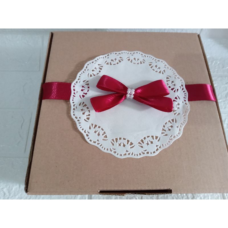 

Gift Box / Kotak Kado /Box Hampers pita Maroon