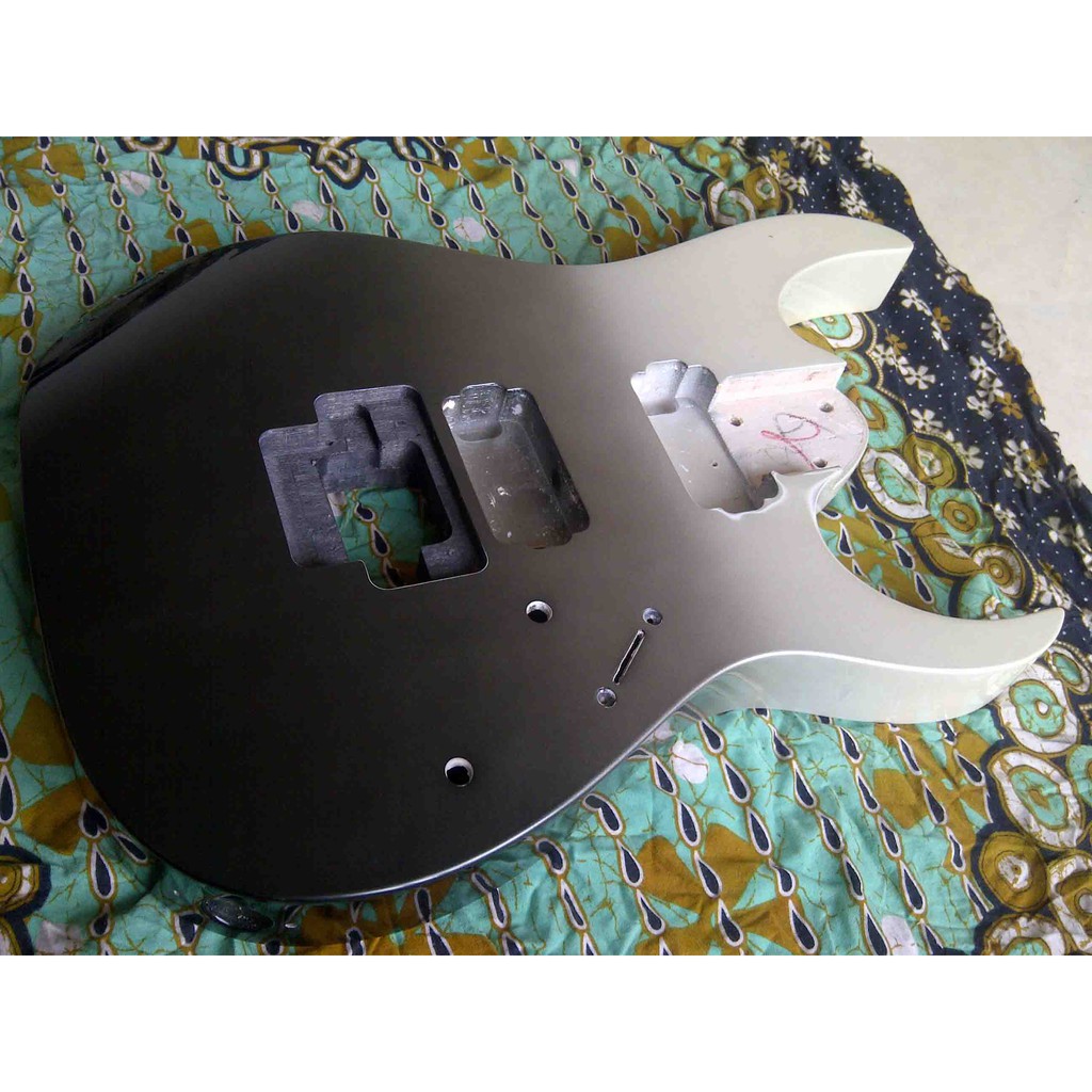 Original Body Gitar Ibanez RG Standard Pearl Black Fade Metallic Series Guitar