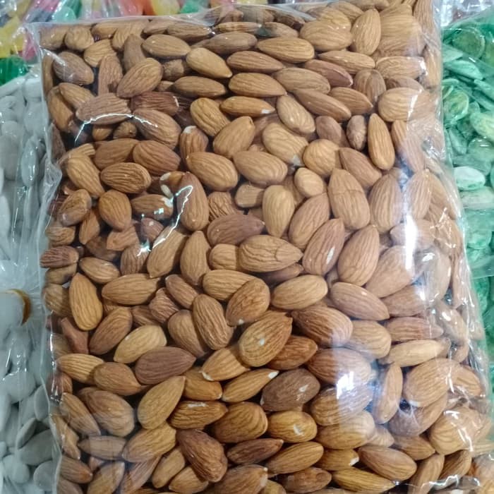 

KACANG ALMOND MENTAH KUPAS 1KG