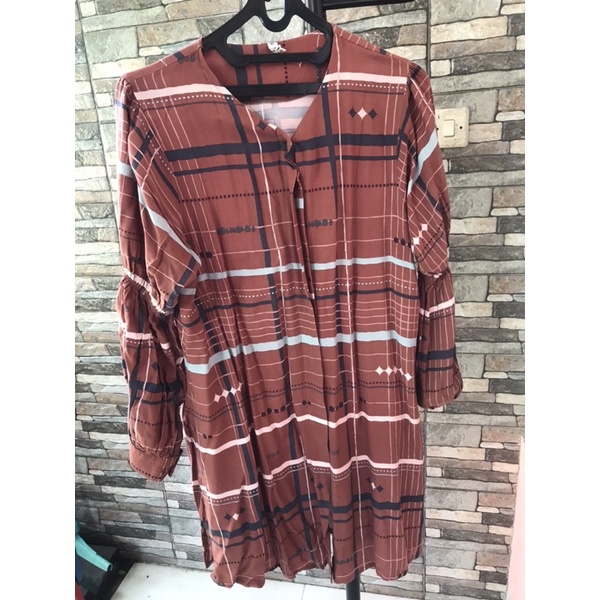 preloved Vanilla hijab jenna blouse