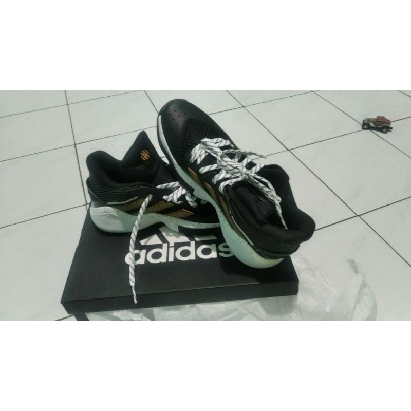 adidas harden stepback