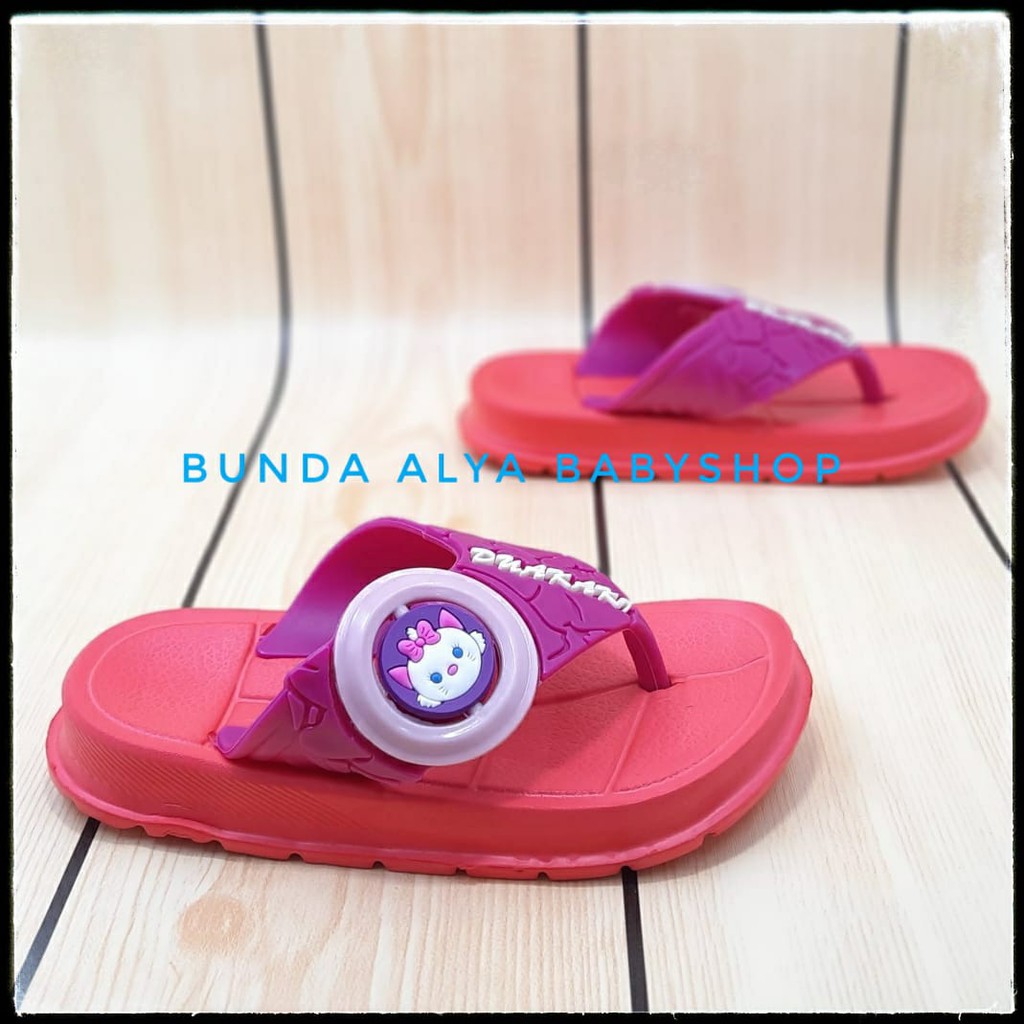 Sendal Anak Perempuan Jepit 3 4 5 Tahun MERAH Karet Elastis - Sandal Anak Cewek Kucing Anti Licin Karet Size 24 - 29