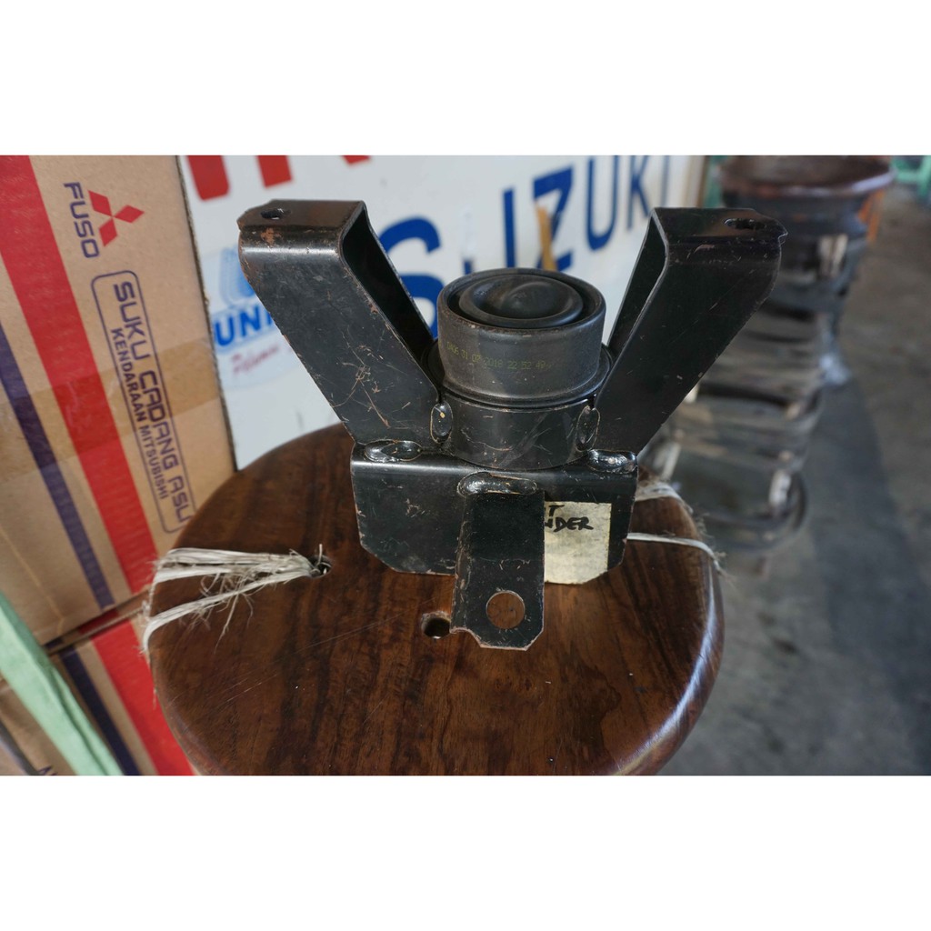 Engine Mounting Kanan Mitsubishi Xpander ASLI KTB!