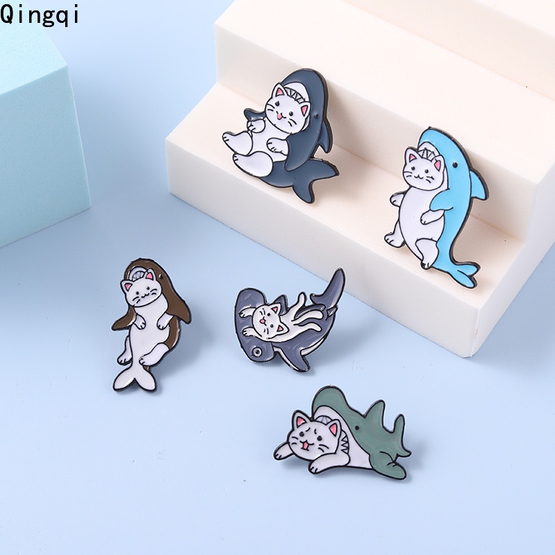 Bros Pin Enamel Desain Kartun Ikan Paus Kucing Ikan Paus Bahan Metal Untuk Kerah Pakaian