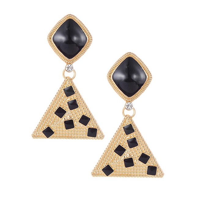 LRC Anting Tusuk Fashion Triangle Shape Decorated Earrings