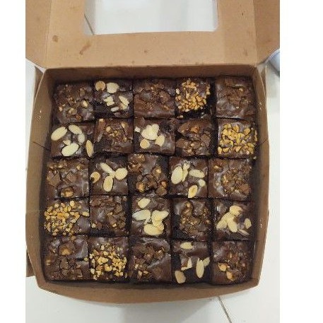 

Shiny Fudge Brownies 20x20