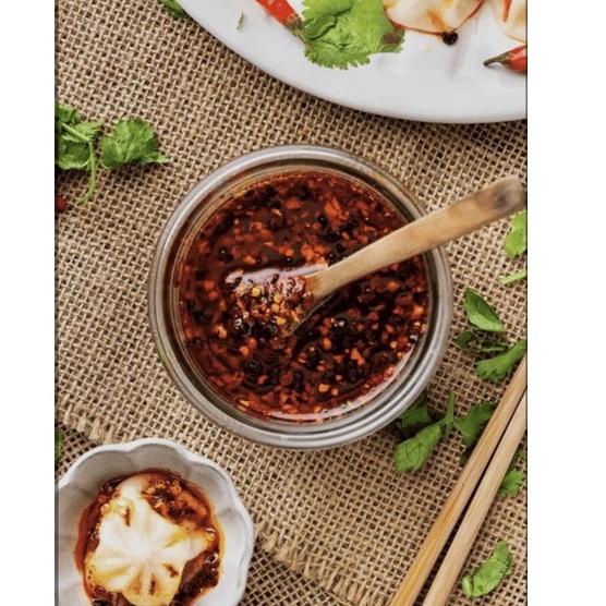 

Promo Bulan Ini Isi paling banyak dan halal! Chili oil 400 GRAM minyak cabe DIMSUM RAMEN MIE BAKSO ACI DLL ,!