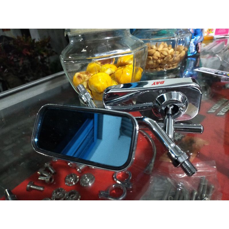 spion day model kotak kaca biru