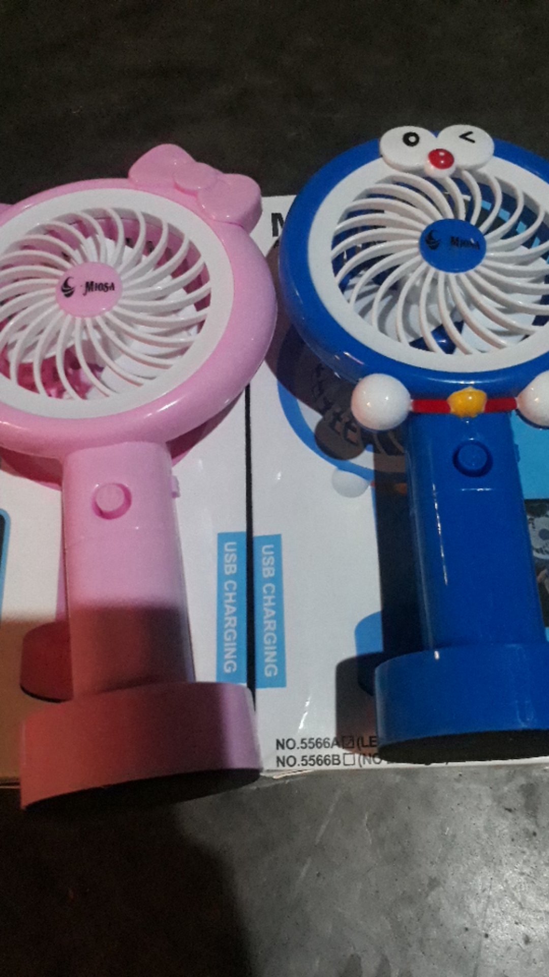 Kipas Angin Karakter Doraemon + Lampu Led / Kipas Portabel Genggam