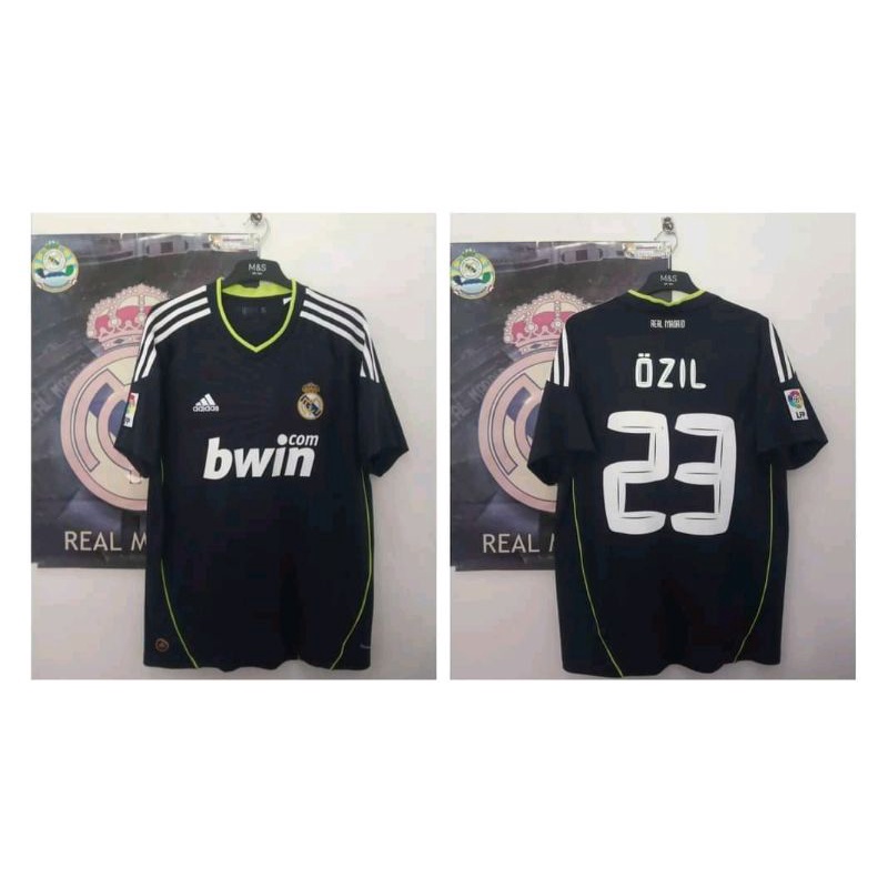Jersey original real madrid Mesut ozil