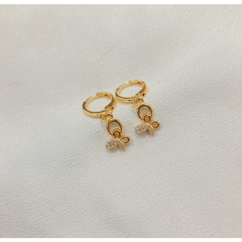 anting gantung kait kupu permata titanium
