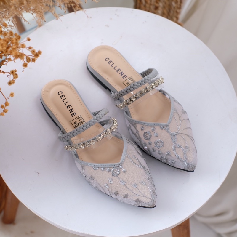 𝗖𝗘𝗟𝗟𝗘𝗡𝗘 Dal Mi flat shoes / flat diamond kepang selop brokat lace glamour