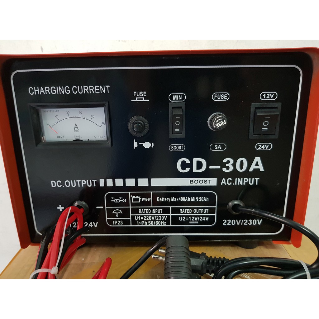 Charger Aki 30 Ampere bisa accu 12v &amp; 24v Merk ROCIA / baterai