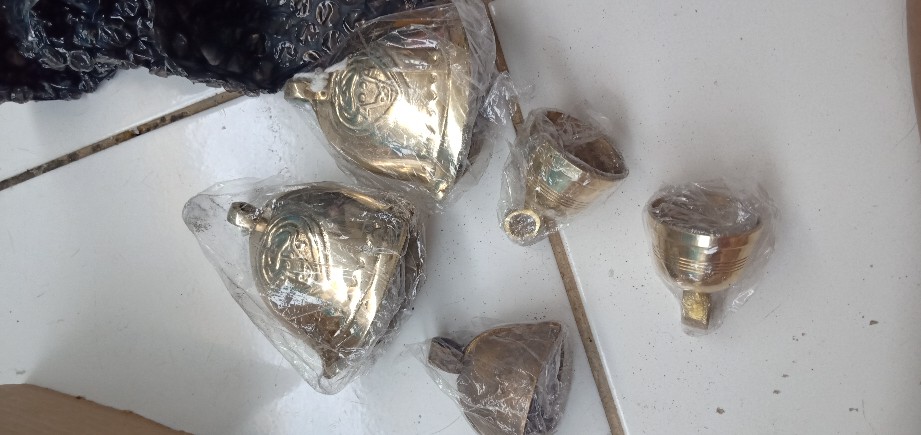 Klontong Sapi Bandul Ternak Sapi Kambing Waena Gold Ukuran Lengkap Kuningan Asli