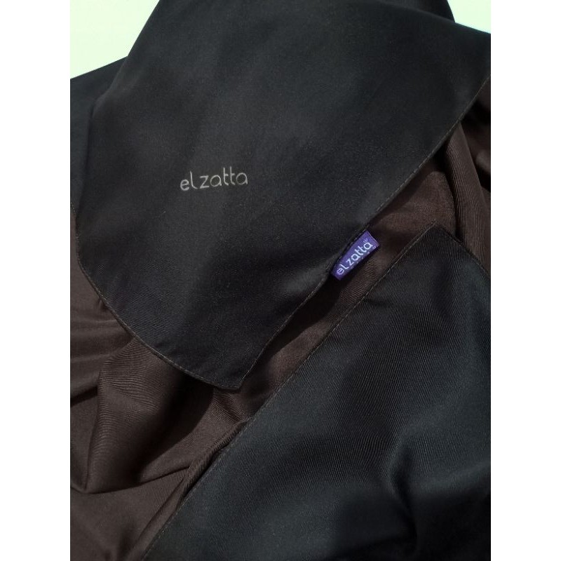 Jilbab Segi Empat Satin Polos Plain Elzatta Dark Brown Preloved