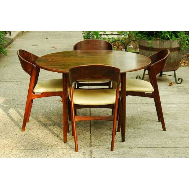 Meja makan bundar minimalis jati jepara